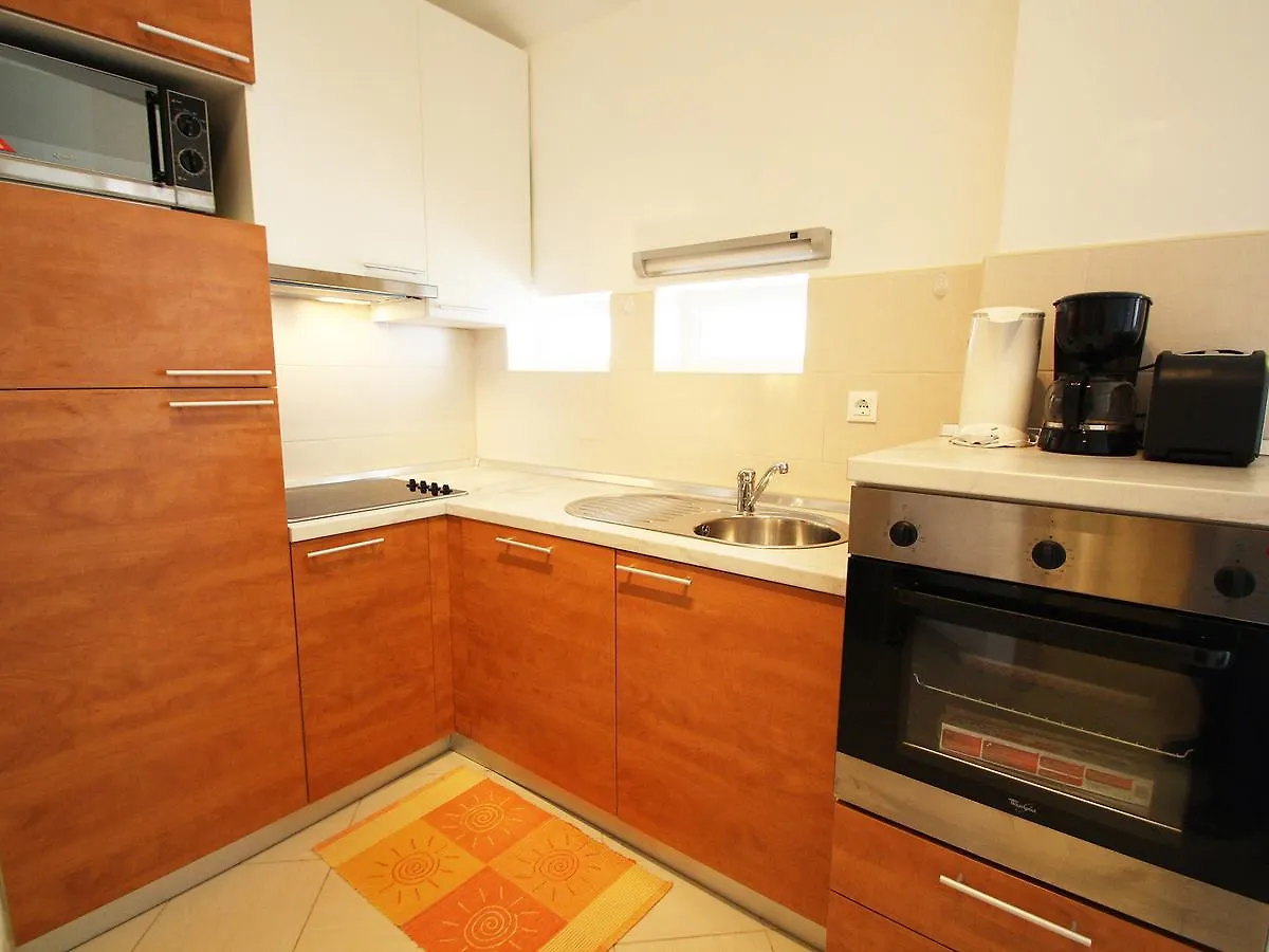 Apartment Vila M.2 Porat  Porat (Krk)