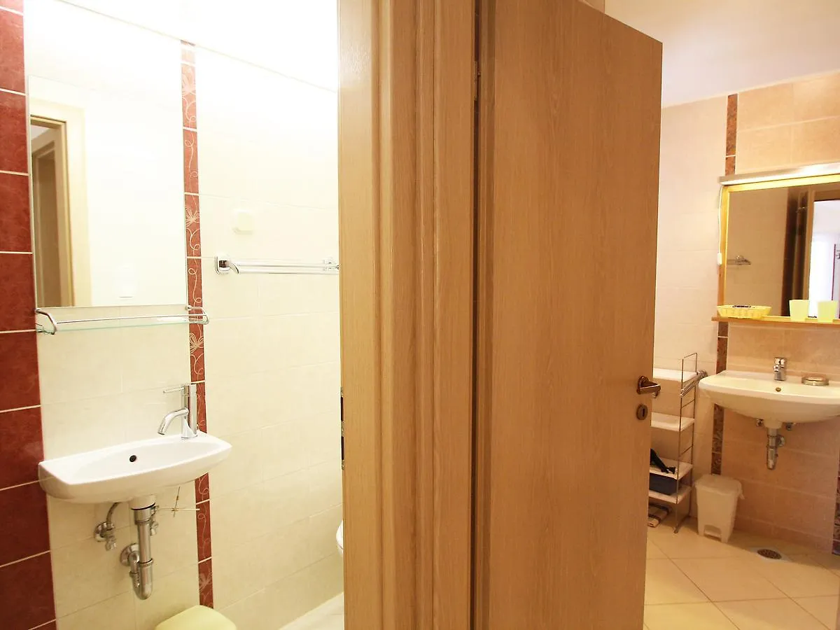 Apartment Vila M.2 Porat  0*, Porat (Krk) Chorvatsko